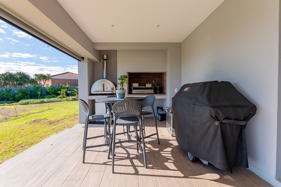 4 Bedroom Property for Sale in Myburgh Park Western Cape